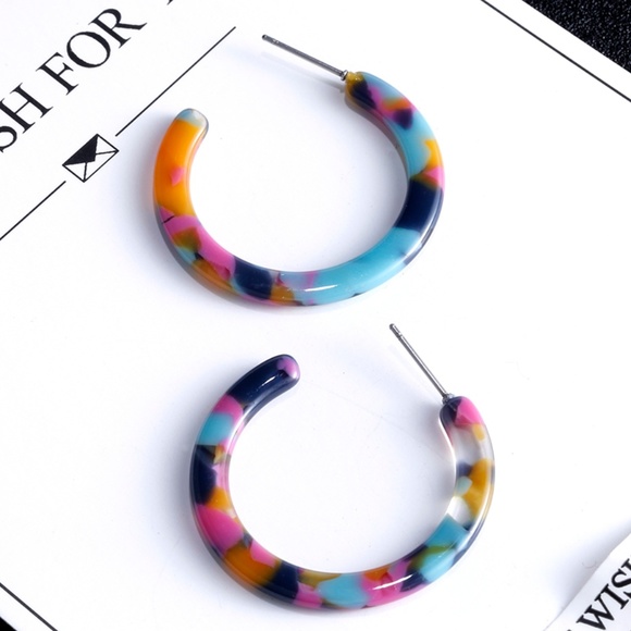 Atelier Sona Jewelry - Acrylic Hoop Earrings - Speckled